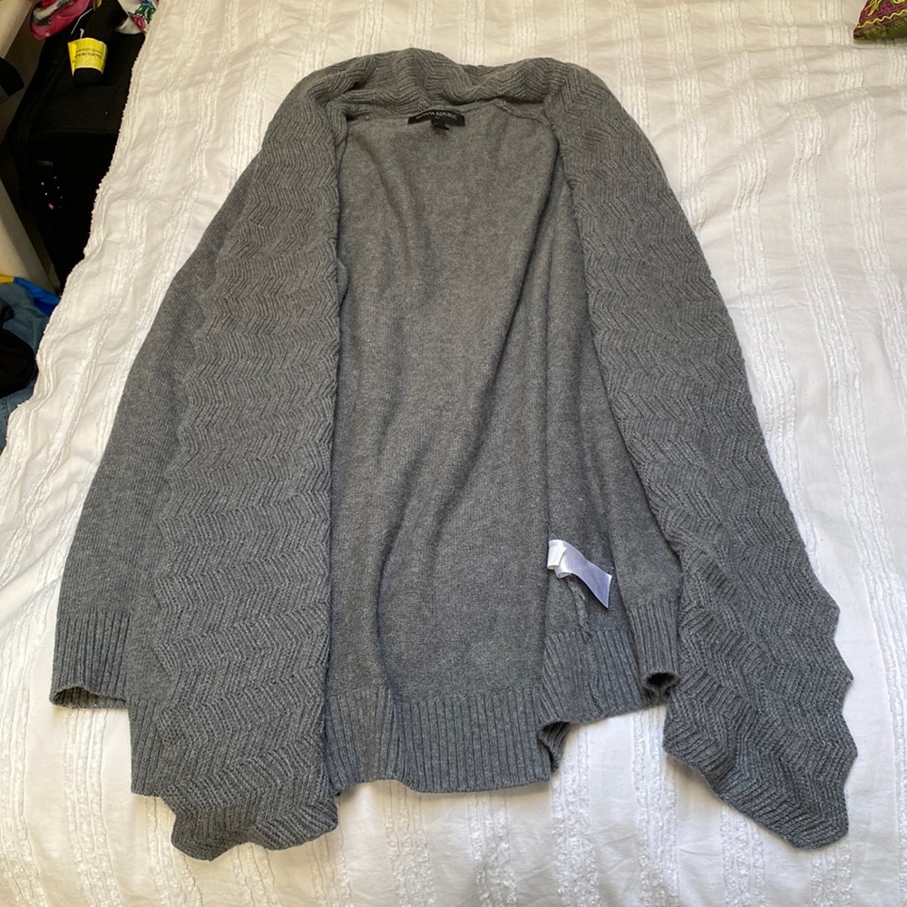 Banana republic grey waterfall oversized sweater. EUC.